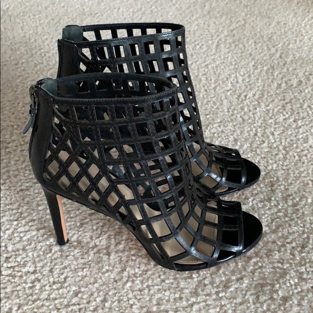 Via spiga caged heel bootie